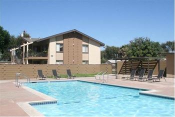 Swimming pool and wading pool